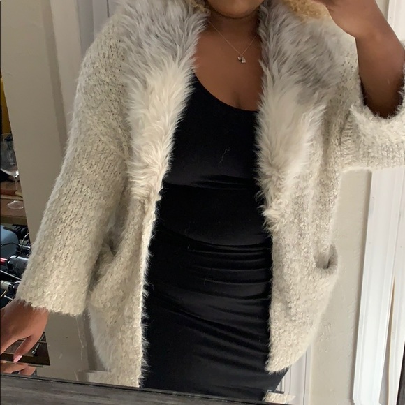 Sweater - Picture 7 of 8